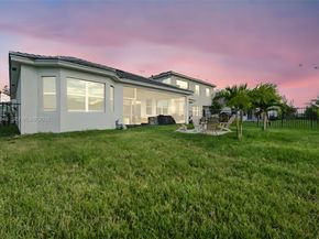 5413 Pecan Dr, Loxahatchee FL 33470