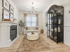 5413 Pecan Dr, Loxahatchee FL 33470