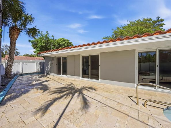 1950 NE 55th Ct, Fort Lauderdale FL 33308