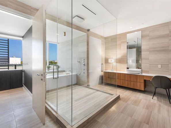 4701 N Meridian Ave 512, Miami Beach FL 33140