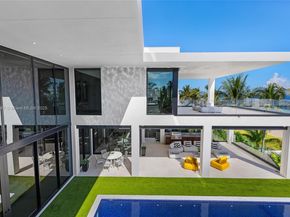 3052 N Atlantic Blvd, Fort Lauderdale FL 33308