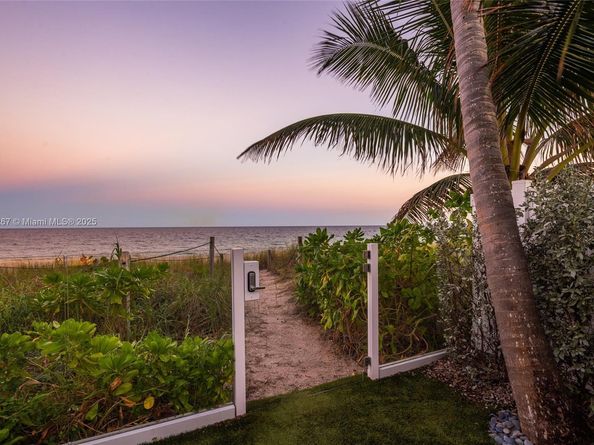 3052 N Atlantic Blvd, Fort Lauderdale FL 33308