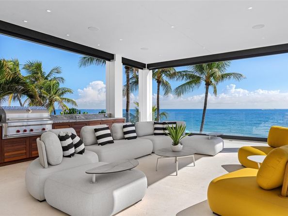 3052 N Atlantic Blvd, Fort Lauderdale FL 33308