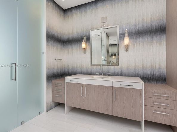 3052 N Atlantic Blvd, Fort Lauderdale FL 33308