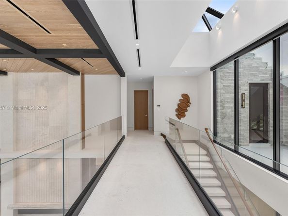 3052 N Atlantic Blvd, Fort Lauderdale FL 33308