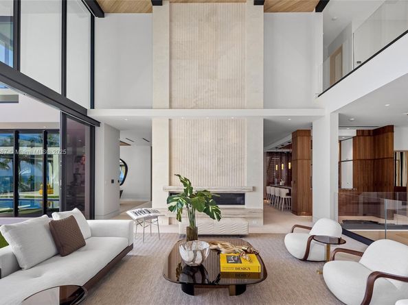 3052 N Atlantic Blvd, Fort Lauderdale FL 33308