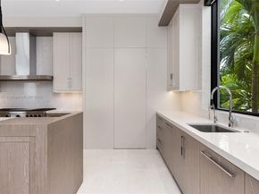 3052 N Atlantic Blvd, Fort Lauderdale FL 33308