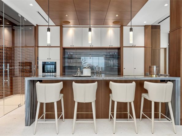 3052 N Atlantic Blvd, Fort Lauderdale FL 33308