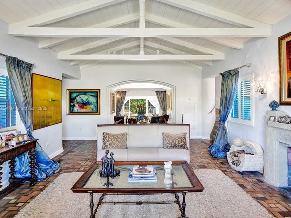 940 Hollywood Blvd, Hollywood FL 33019