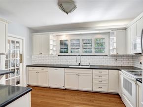 940 Hollywood Blvd, Hollywood FL 33019