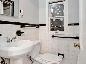 940 Hollywood Blvd, Hollywood FL 33019