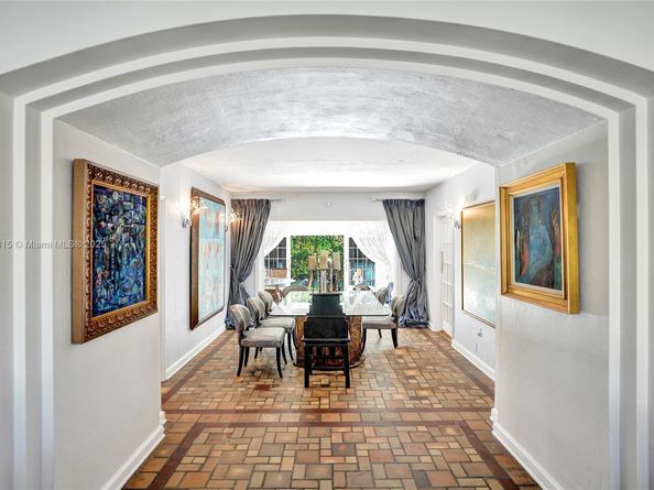 940 Hollywood Blvd, Hollywood FL 33019