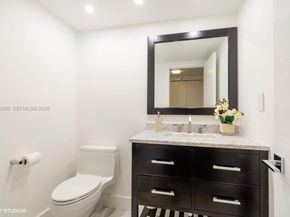 19707 Turnberry Way 23C, Aventura FL 33180