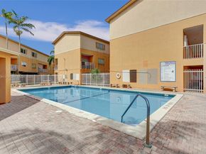 6205 Kendale Lakes Cir 279, Miami FL 33183