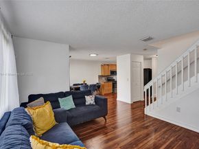 6205 Kendale Lakes Cir 279, Miami FL 33183