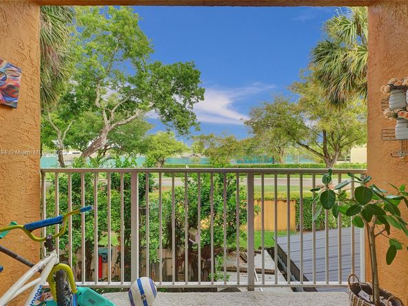 6205 Kendale Lakes Cir 279, Miami FL 33183