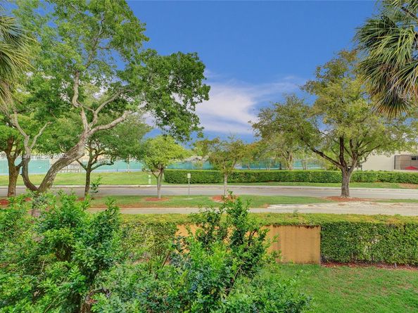 6205 Kendale Lakes Cir 279, Miami FL 33183