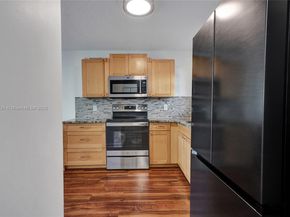 6205 Kendale Lakes Cir 279, Miami FL 33183
