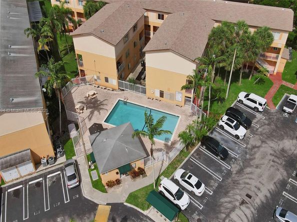6205 Kendale Lakes Cir 279, Miami FL 33183