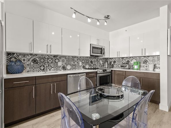 100 Lincoln Rd 643, Miami Beach FL 33139