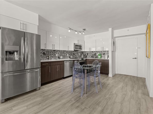 100 Lincoln Rd 643, Miami Beach FL 33139