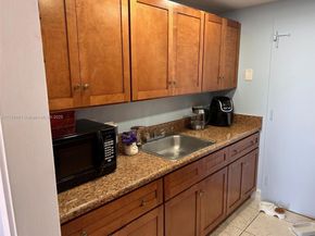 2350 NE 135th St 903, North Miami FL 33181