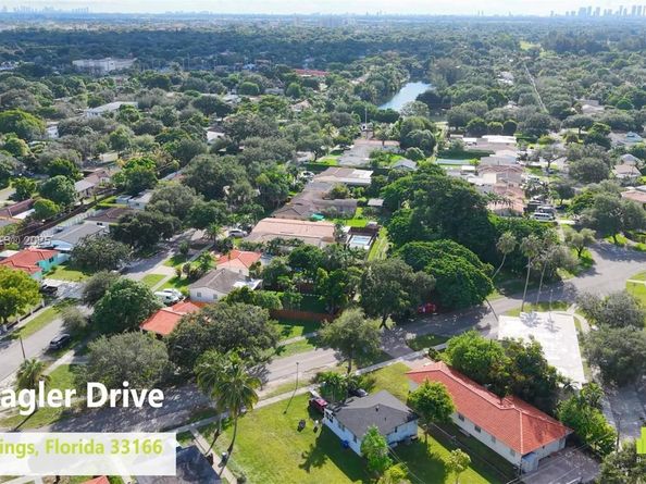 201 Flagler Dr, Miami Springs FL 33166