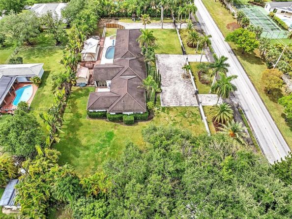 15555 Old Cutler Rd, Palmetto Bay FL 33157