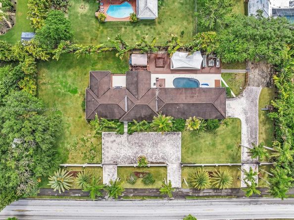 15555 Old Cutler Rd, Palmetto Bay FL 33157