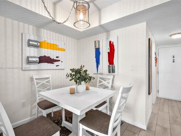 2600 Collins Ave 206, Miami Beach FL 33140