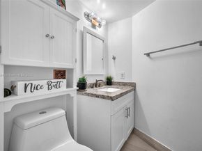 2600 Collins Ave 206, Miami Beach FL 33140