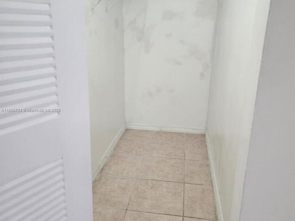 6195 NW 186th St 309, Hialeah FL 33015