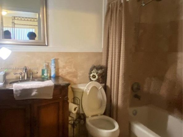 21375 SW 122nd Ave, Miami FL 33177