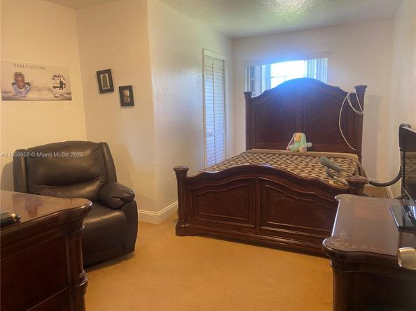 21375 SW 122nd Ave, Miami FL 33177