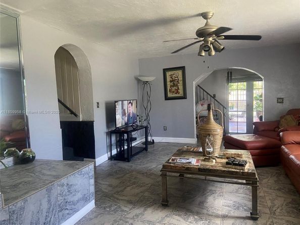 21375 SW 122nd Ave, Miami FL 33177