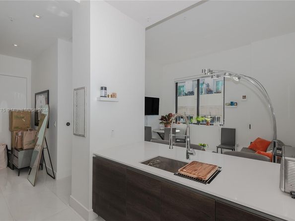 301 Altara Ave 305, Coral Gables FL 33146