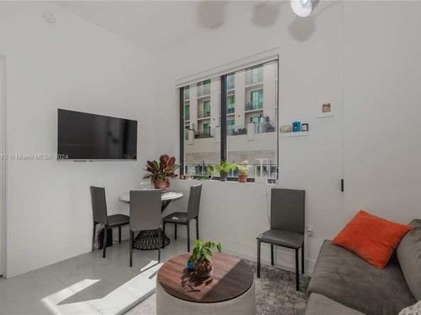 301 Altara Ave 305, Coral Gables FL 33146