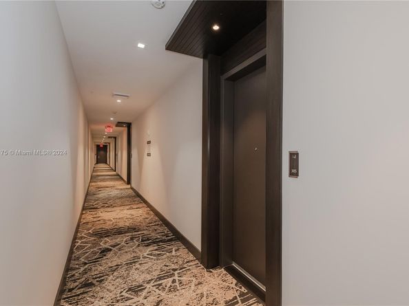 301 Altara Ave 305, Coral Gables FL 33146