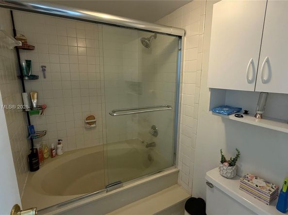 16565 NE 26th Ave 3G, North Miami Beach FL 33160