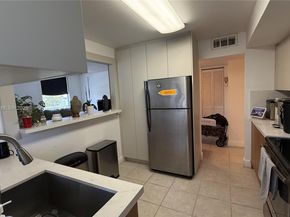 16565 NE 26th Ave 3G, North Miami Beach FL 33160