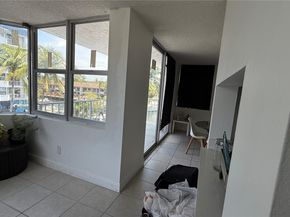 16565 NE 26th Ave 3G, North Miami Beach FL 33160