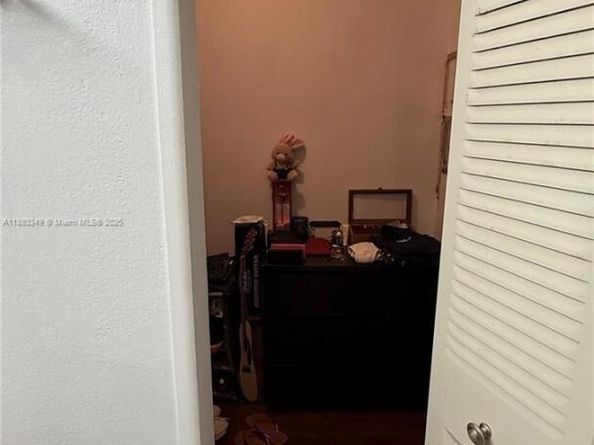 16565 NE 26th Ave 3G, North Miami Beach FL 33160