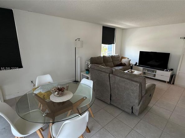 16565 NE 26th Ave 3G, North Miami Beach FL 33160