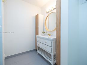 1611 SW 2nd Ct AA112, Miami FL 33129
