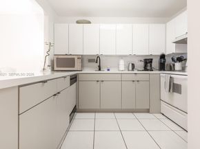 2301 Collins Ave 423, Miami Beach FL 33139