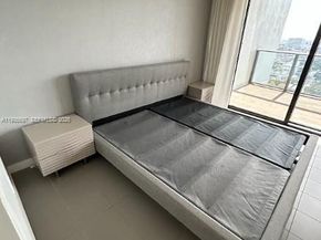 1600 NE 1st Ave 2811, Miami FL 33132