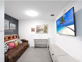 1600 NE 1st Ave 2811, Miami FL 33132