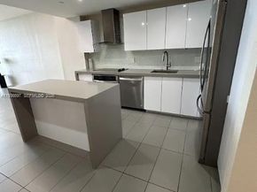 1600 NE 1st Ave 2811, Miami FL 33132