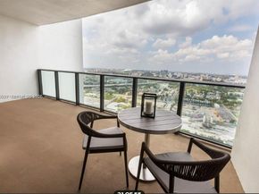 1600 NE 1st Ave 2811, Miami FL 33132