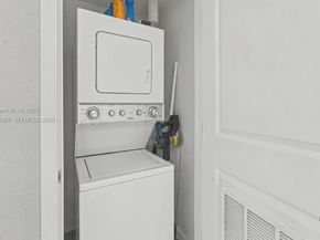 1600 NE 1st Ave 2811, Miami FL 33132